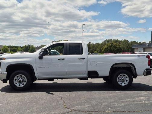 Summit White 2026 Chevrolet Silverado 2500 WT