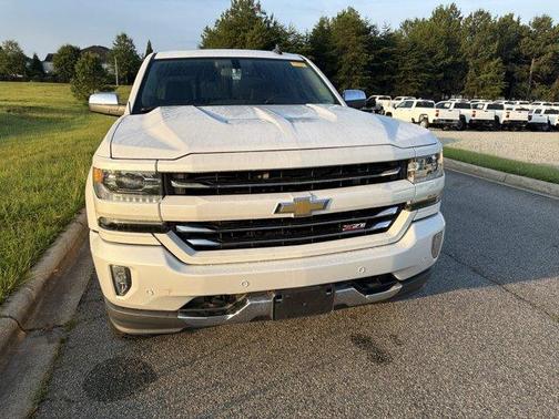 Iridescent Pearl Tricoat 2018 Chevrolet Silverado 1500 LTZ