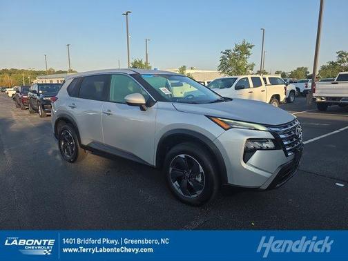 2024 Nissan Rogue SV