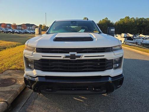 2024 Chevrolet Silverado 2500 Custom