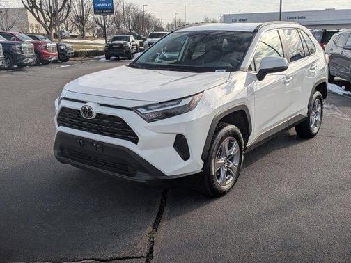 2025 Toyota RAV4 XLE