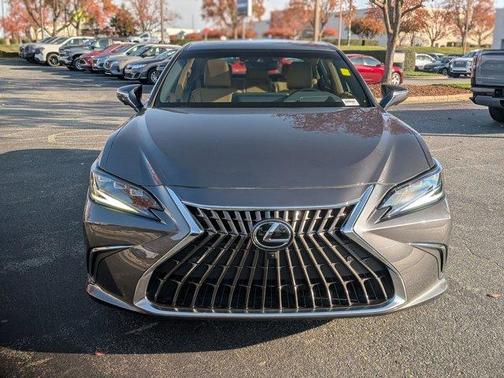 2024 Lexus ES 300h Ultra Luxury