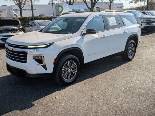 2025 Chevrolet Traverse LT