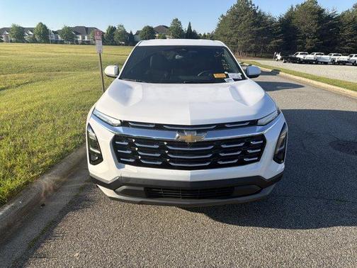Summit White 2026 Chevrolet Equinox LT