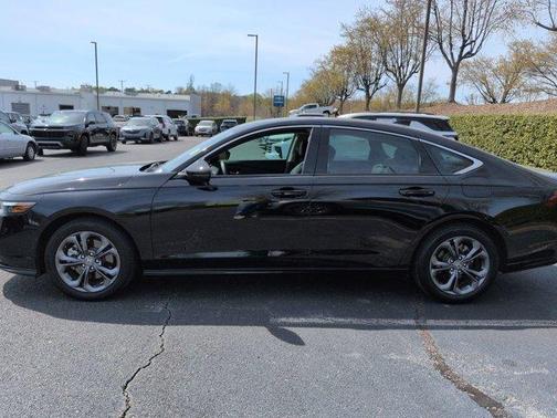 Crystal Black Pearl 2024 Honda Accord Hybrid EX-L