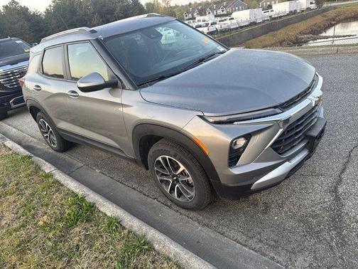 Sterling Gray Metallic 2025 Chevrolet Trailblazer LT