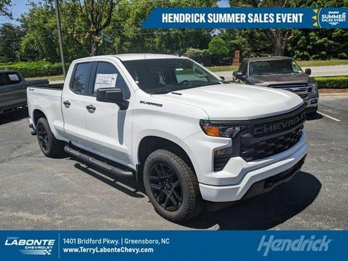 2025 Chevrolet Silverado 1500 Custom