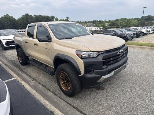 Sand Dune Metallic 2023 Chevrolet Colorado Trail Boss