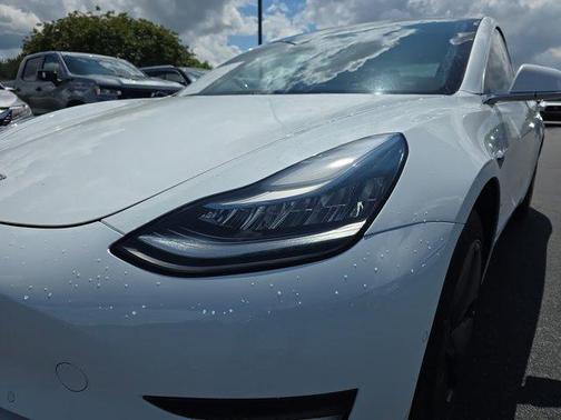 2020 Tesla Model 3 Standard Range