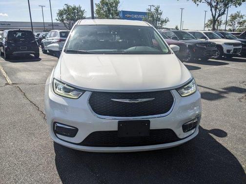 2023 Chrysler Pacifica Hybrid Touring L