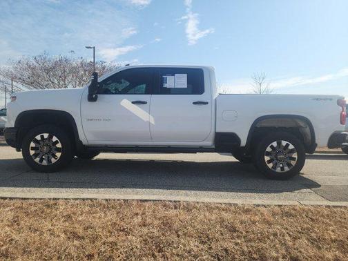 2024 Chevrolet Silverado 2500 Custom