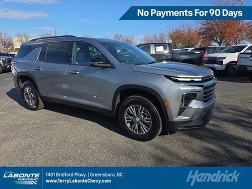 2025 Chevrolet Traverse LT