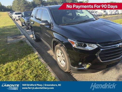 Mosaic Black Metallic 2020 Chevrolet Traverse LT Cloth