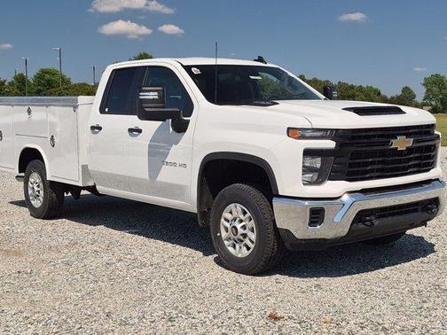 Summit White 2026 Chevrolet Silverado 2500 WT