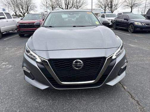 2022 Nissan Altima 2.5 SR