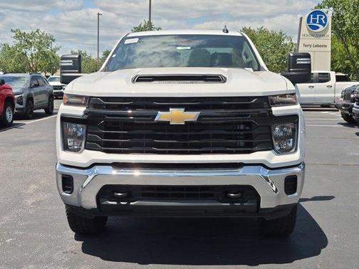 Summit White 2026 Chevrolet Silverado 3500 WT