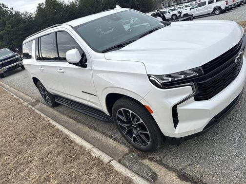2023 Chevrolet Suburban RST