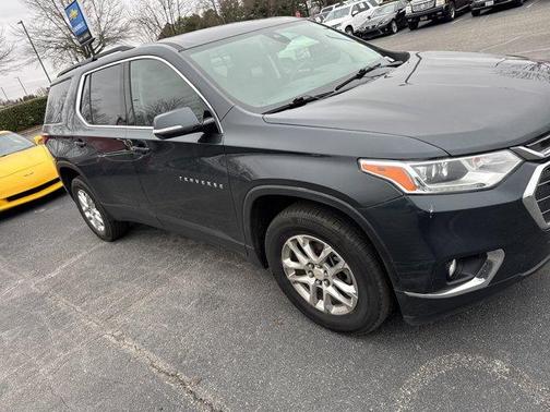 2020 Chevrolet Traverse LT Cloth