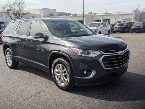 2020 Chevrolet Traverse LT Cloth