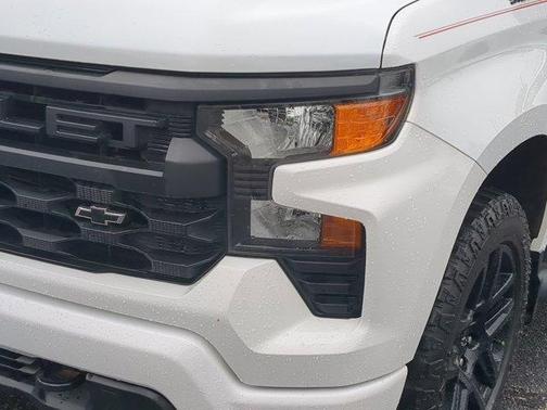 Summit White 2024 Chevrolet Silverado 1500 Custom