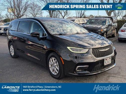 2024 Chrysler Pacifica Touring-L