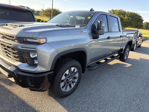 Sterling Gray Metallic 2025 Chevrolet Silverado 2500 Custom