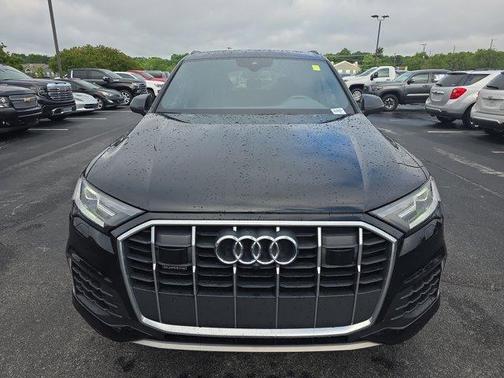 2022 Audi Q7 45 Premium Plus