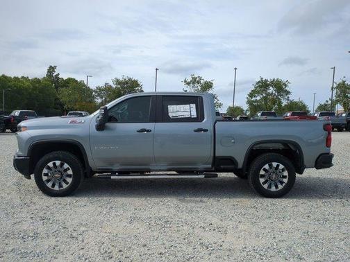 Sterling Gray Metallic 2026 Chevrolet Silverado 2500 Custom