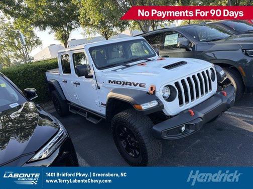 Bright White Clearcoat 2022 Jeep Gladiator Mojave