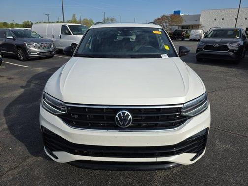 2024 Volkswagen Tiguan 2.0T SE R-Line Black