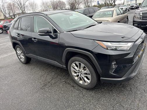 2023 Toyota RAV4 XLE Premium