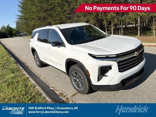 Summit White 2026 Chevrolet Traverse LT