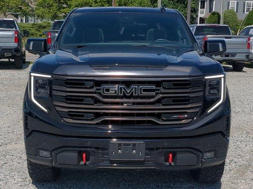Onyx Black 2023 GMC Sierra 1500 AT4X