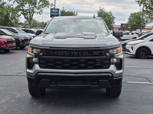 Sterling Gray Metallic 2024 Chevrolet Silverado 1500 Custom Trail Boss