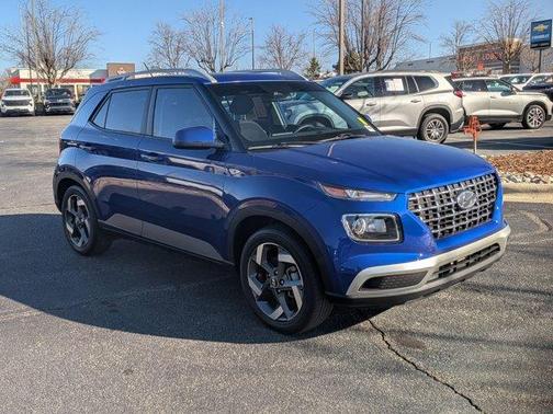 2024 Hyundai VENUE SEL