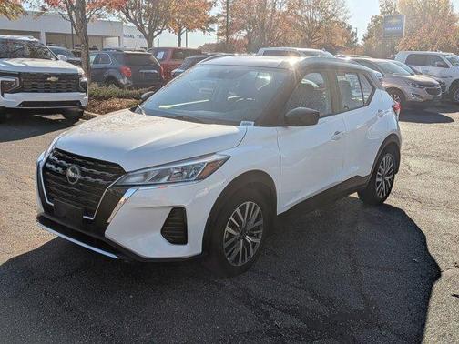 2023 Nissan Kicks SV