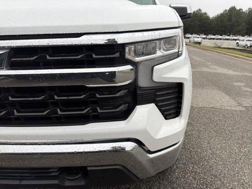 Summit White 2024 Chevrolet Silverado 1500 LT