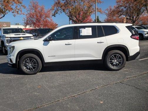 2025 GMC Acadia Elevation