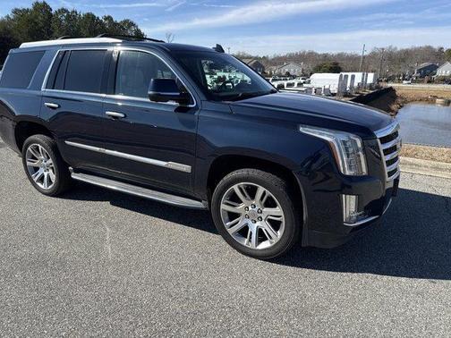 2017 Cadillac Escalade Luxury