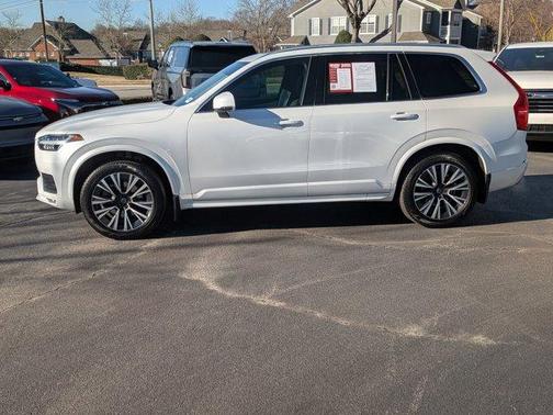 2020 Volvo XC90 T6 Momentum 7 Passenger