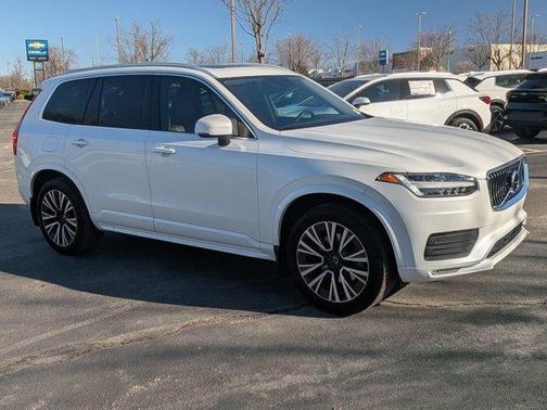 2020 Volvo XC90 T6 Momentum 7 Passenger