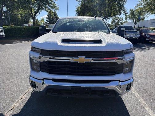 Summit White 2025 Chevrolet Silverado 2500 LT