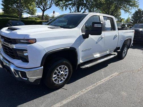 Summit White 2025 Chevrolet Silverado 2500 LT