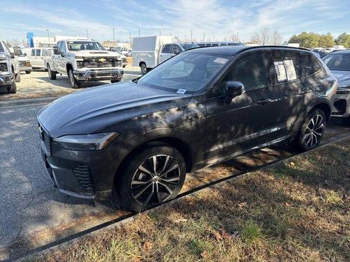 2025 Volvo XC60 B5 Plus