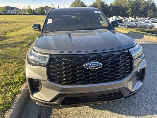 Carbonized Gray 2025 Ford Explorer ST-Line