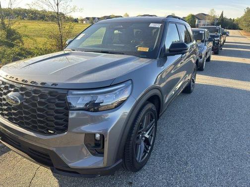 Carbonized Gray 2025 Ford Explorer ST-Line