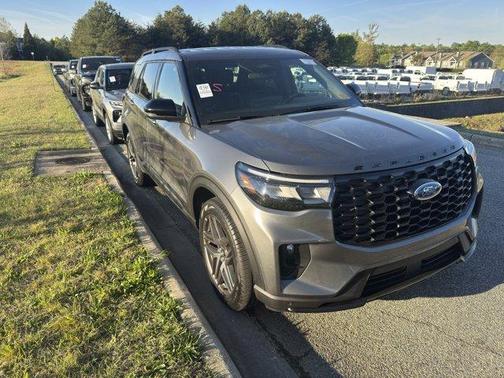 Carbonized Gray 2025 Ford Explorer ST-Line