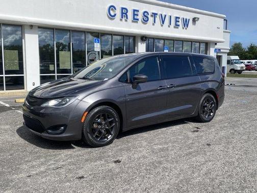 2020 Chrysler Pacifica Touring
