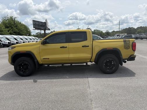 Solar Flare Metallic 2024 GMC Canyon AT4