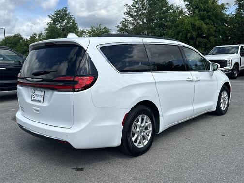 2022 Chrysler Pacifica Touring-L